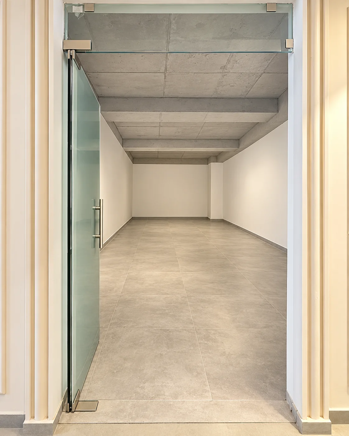 Office 305 · actual property 1
